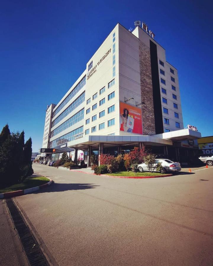 Hotel Elit Pernik Bagian luar foto