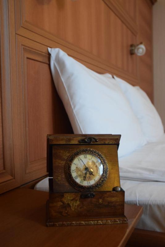 Hotel Elit Pernik Bagian luar foto