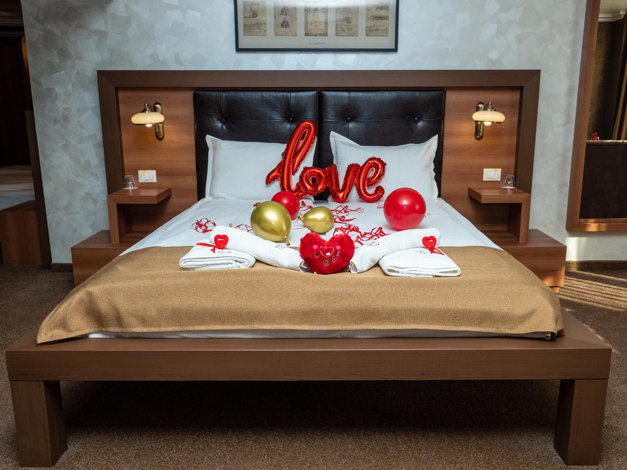 Hotel Elit Pernik Bagian luar foto