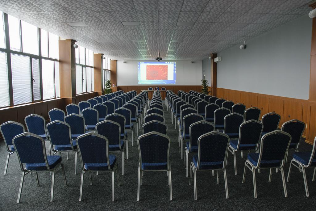 Hotel Elit Pernik Bagian luar foto
