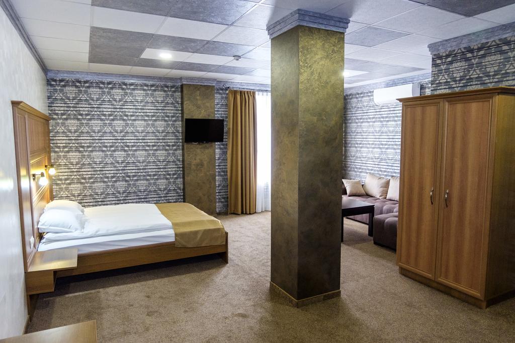 Hotel Elit Pernik Bagian luar foto